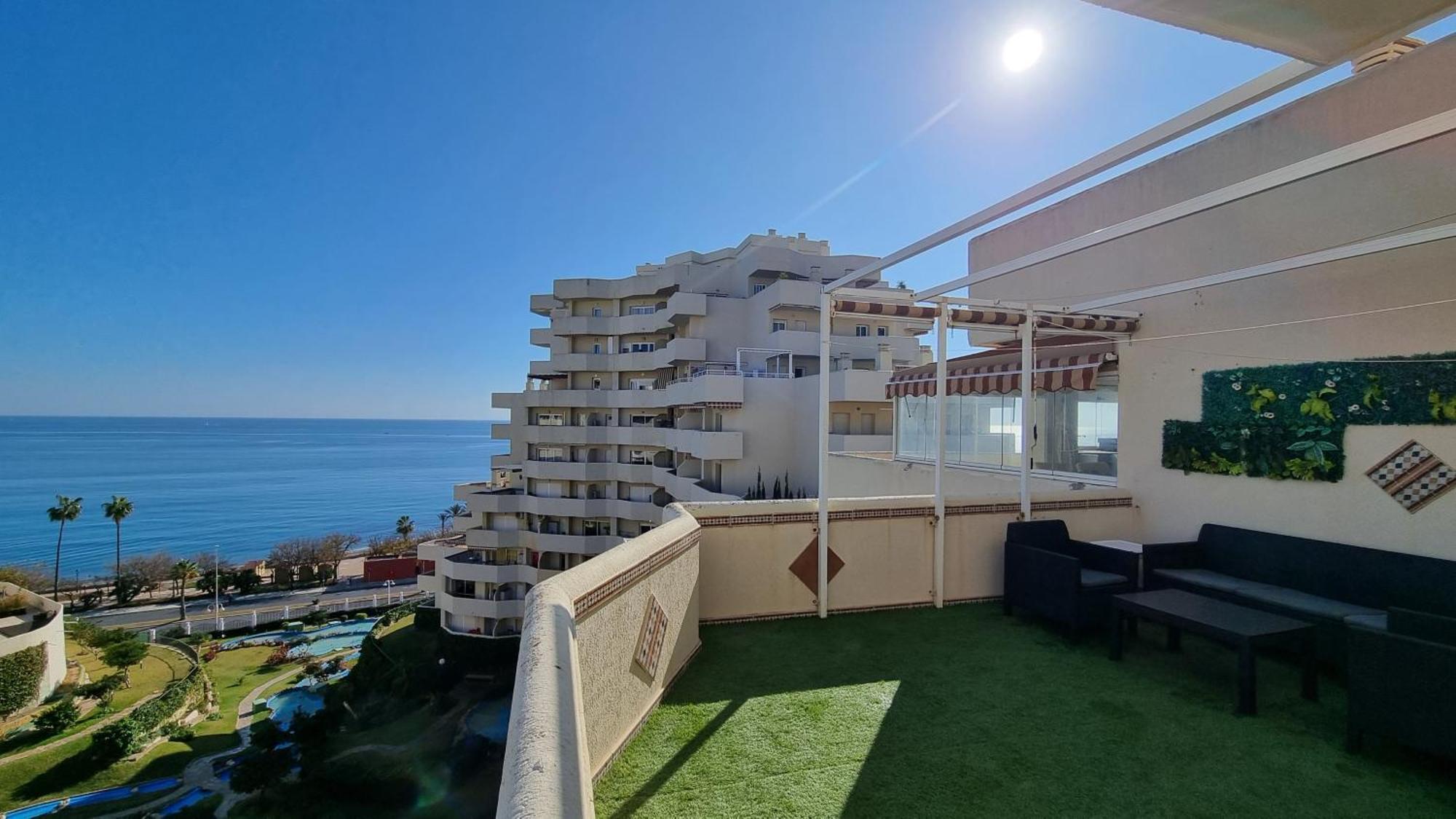 Benalbeach. Espectacular Terraza, Vistas Al Mar. 베날마데나코스타 외부 사진